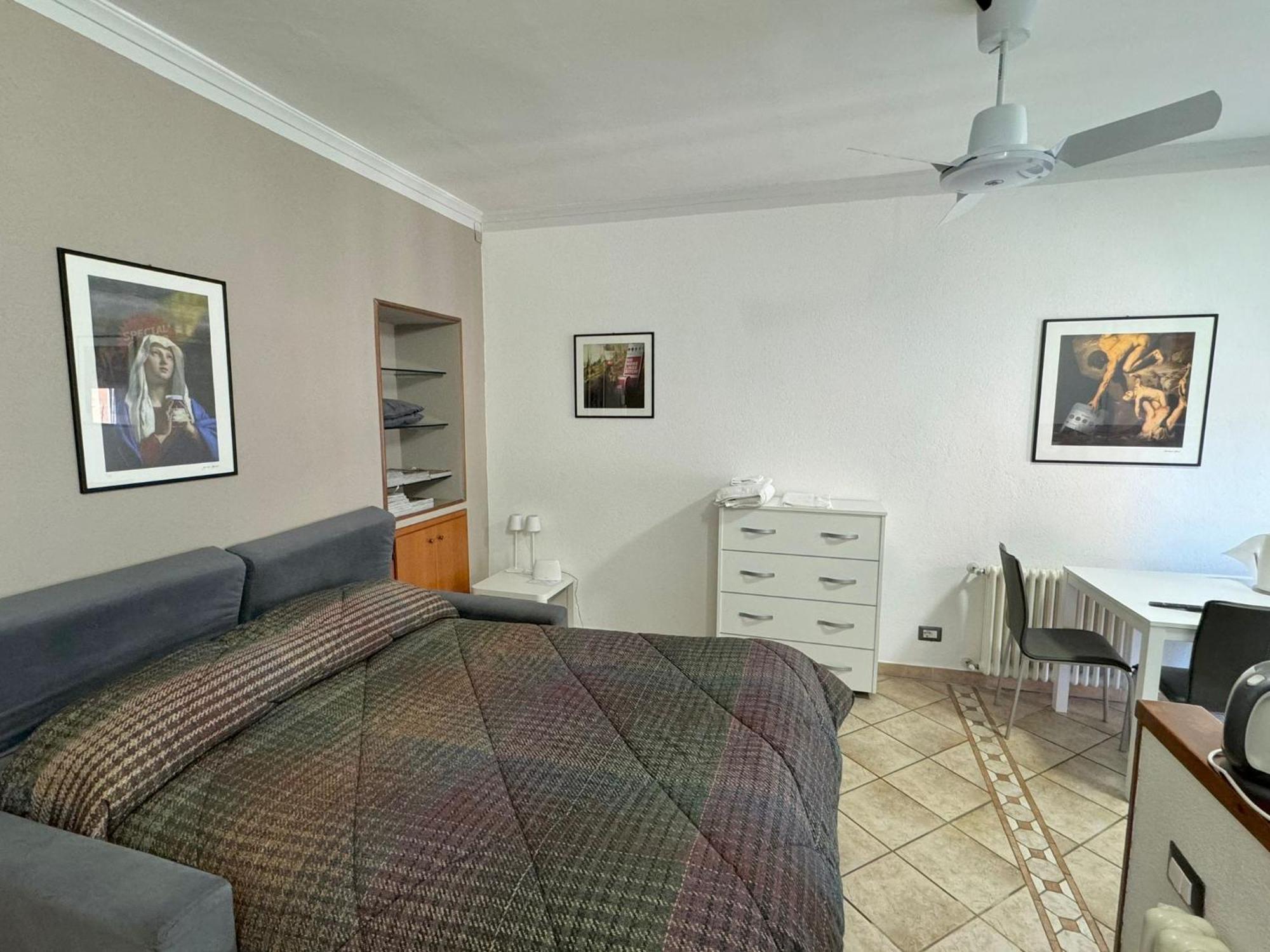 House Gaudio 38 *